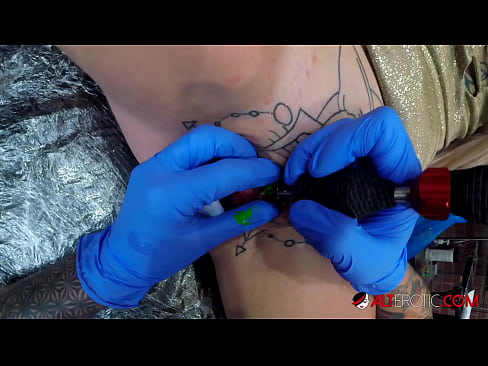 ❤️ Fìor tattooed hottie Sully Savage fhuair tattoo air a clitoris ❤❌  Bhidio fucking  aig porn gd.osagoassist.ru ❌️❤